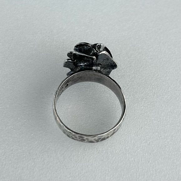 Vintage Marked 925 Israel Freshwater Pearl Rose Ring Size 8 Hammered Band - Picture 11 of 13